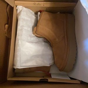 UGG neumel platform size 8 chestnut